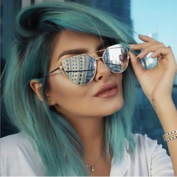 Sunglasses - Picture 6 of 7